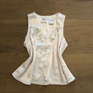Vintage silky embroidered button top